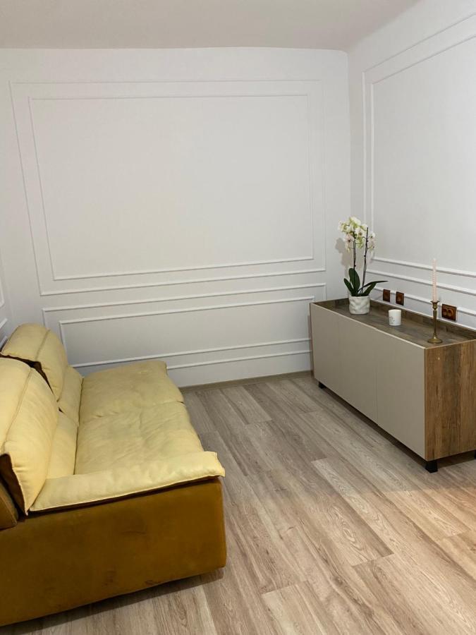 בראשוב Hidden Gem Apartment In The Center Of The City מראה חיצוני תמונה